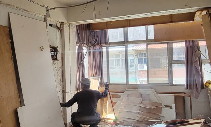 �x������C