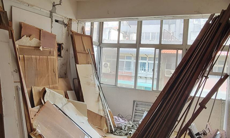 �x������C