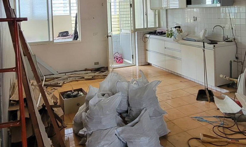 �x������C